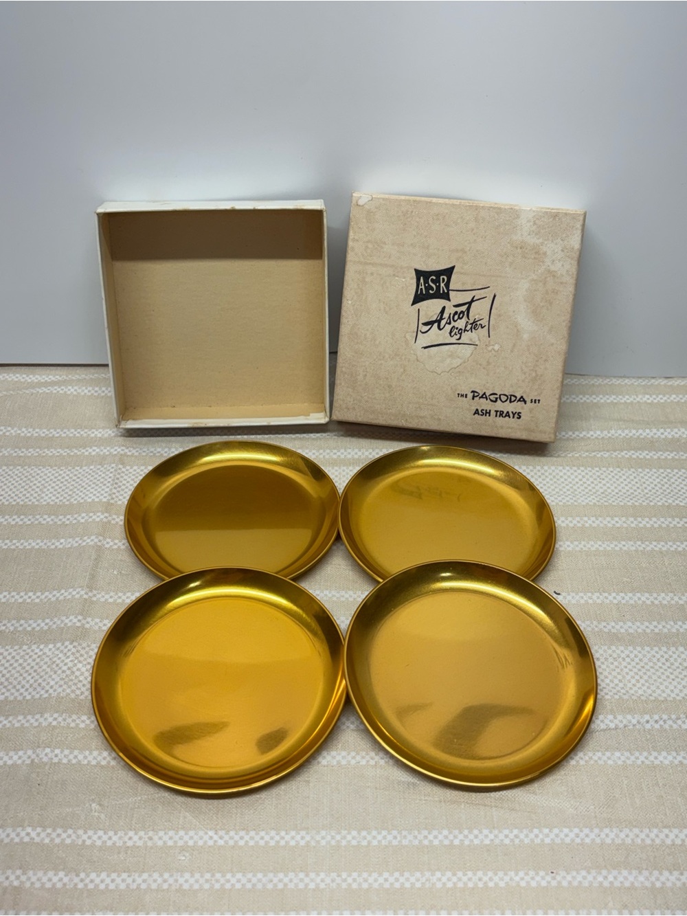 VTG RARE Ascot Pagoda 4-Pc Gold Ash Trays Part Of 1950’s A.S.R. Smoking Set Orig